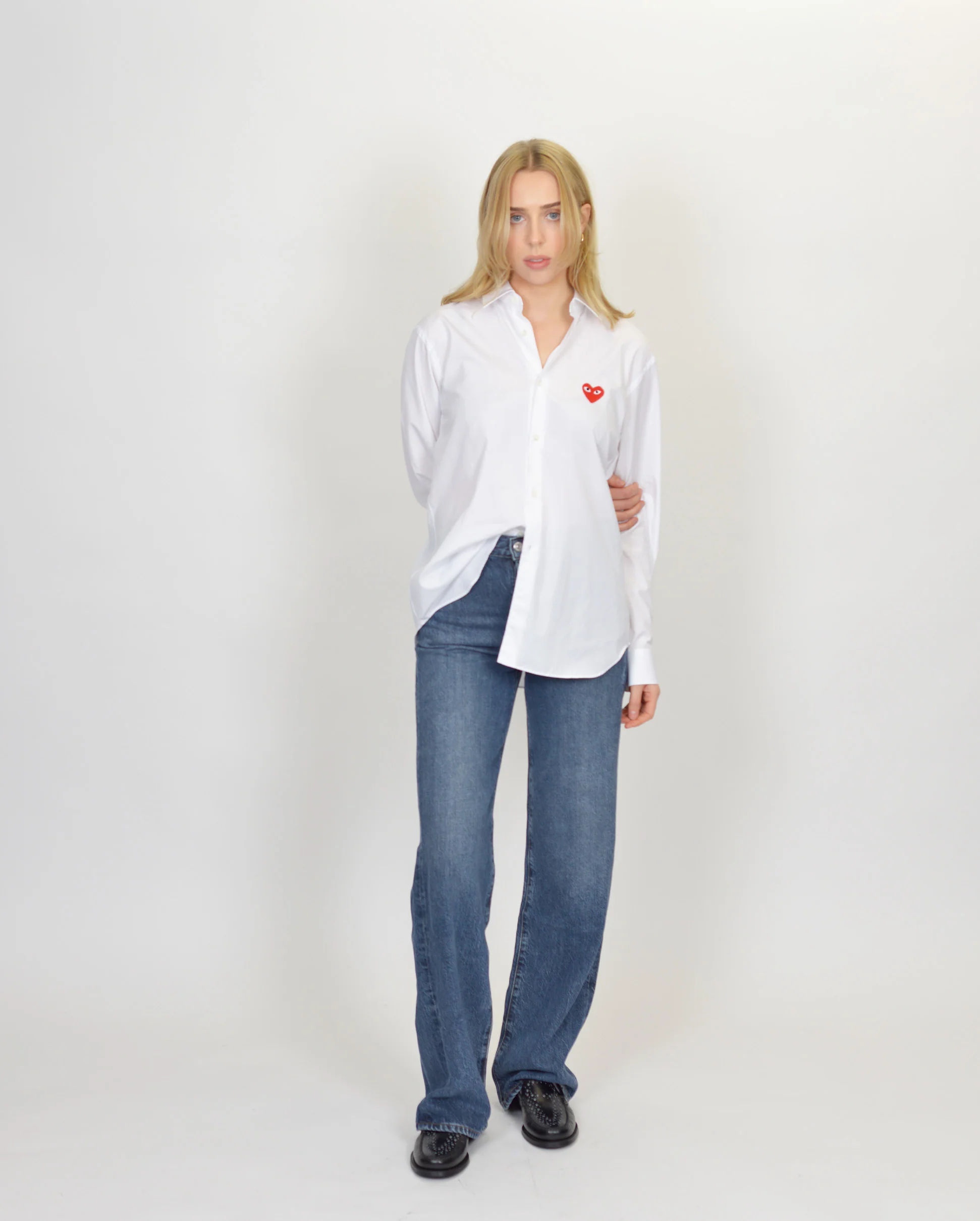 B002 UNISEX RED HEART SHIRT / WHITE - Image 7