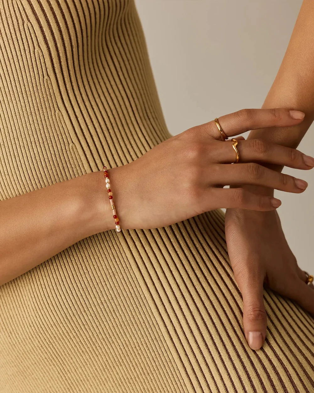 BEADED GEMSTONE & PEARL BRACELET / GOLD - Image 3