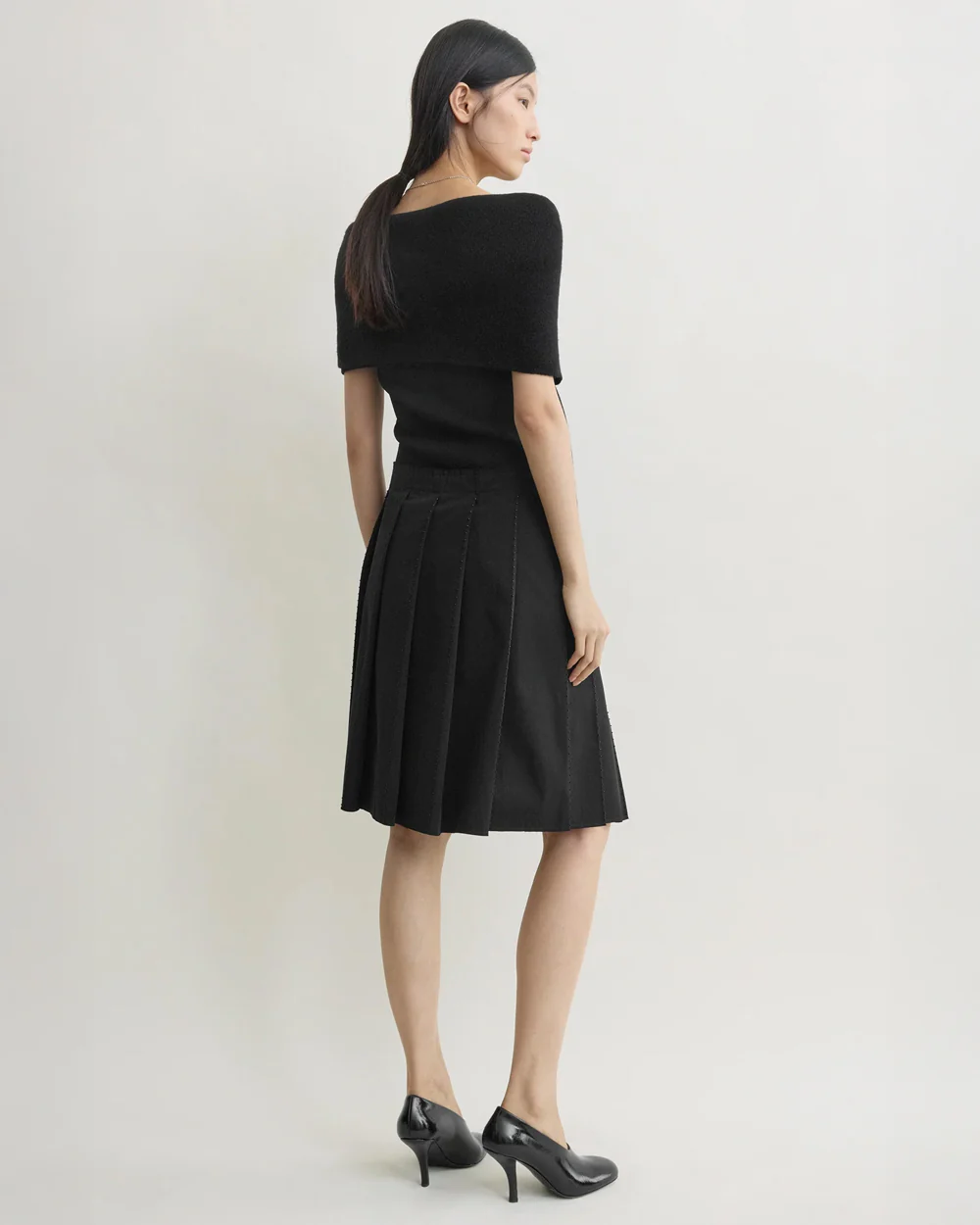 BEADED PLEAT SKIRT / BLACK - Image 3