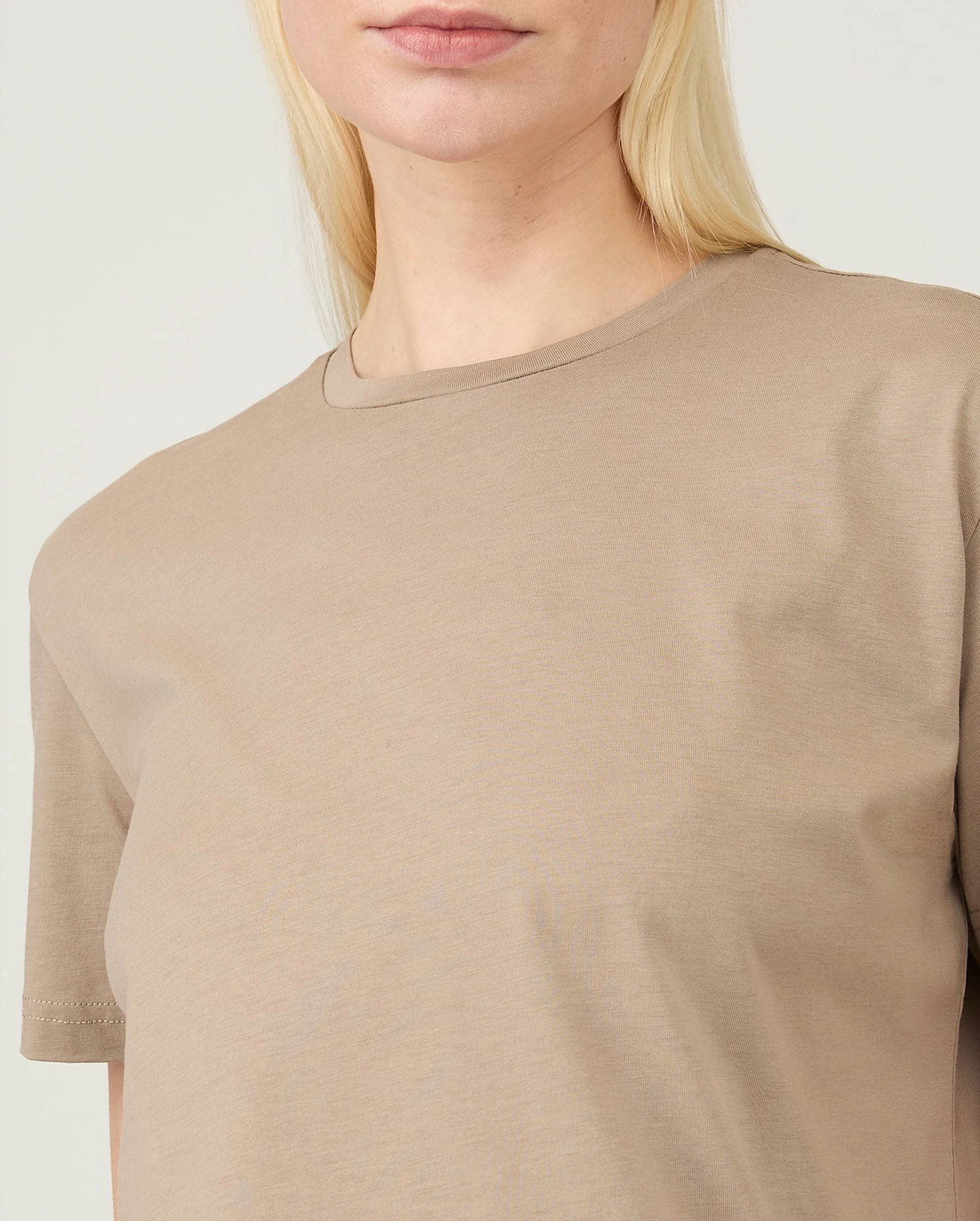 BOY-FIT CREW NECK T-SHIRT / MINK - Image 4
