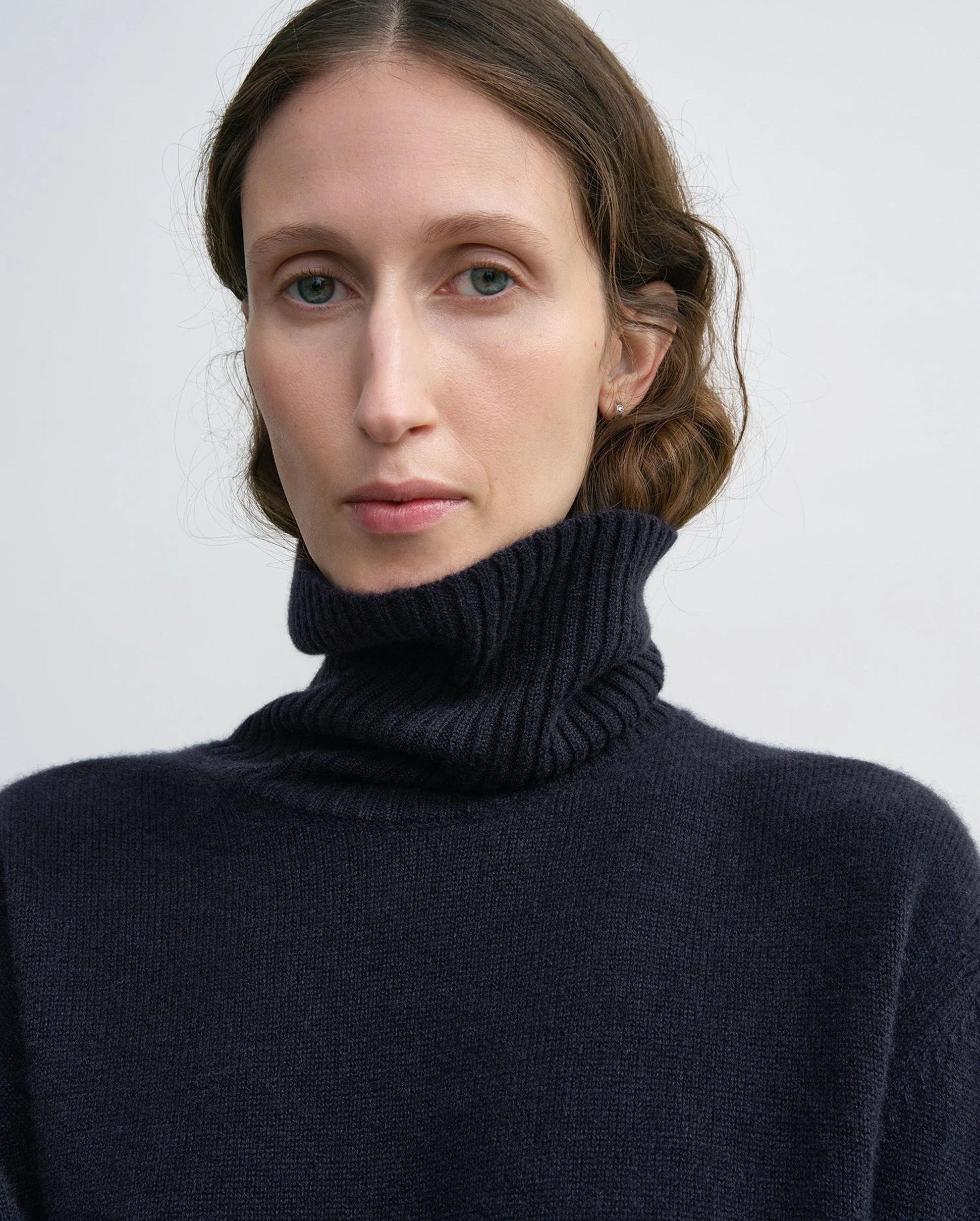 CASHMERE TURTLENECK / NAVY - Image 3