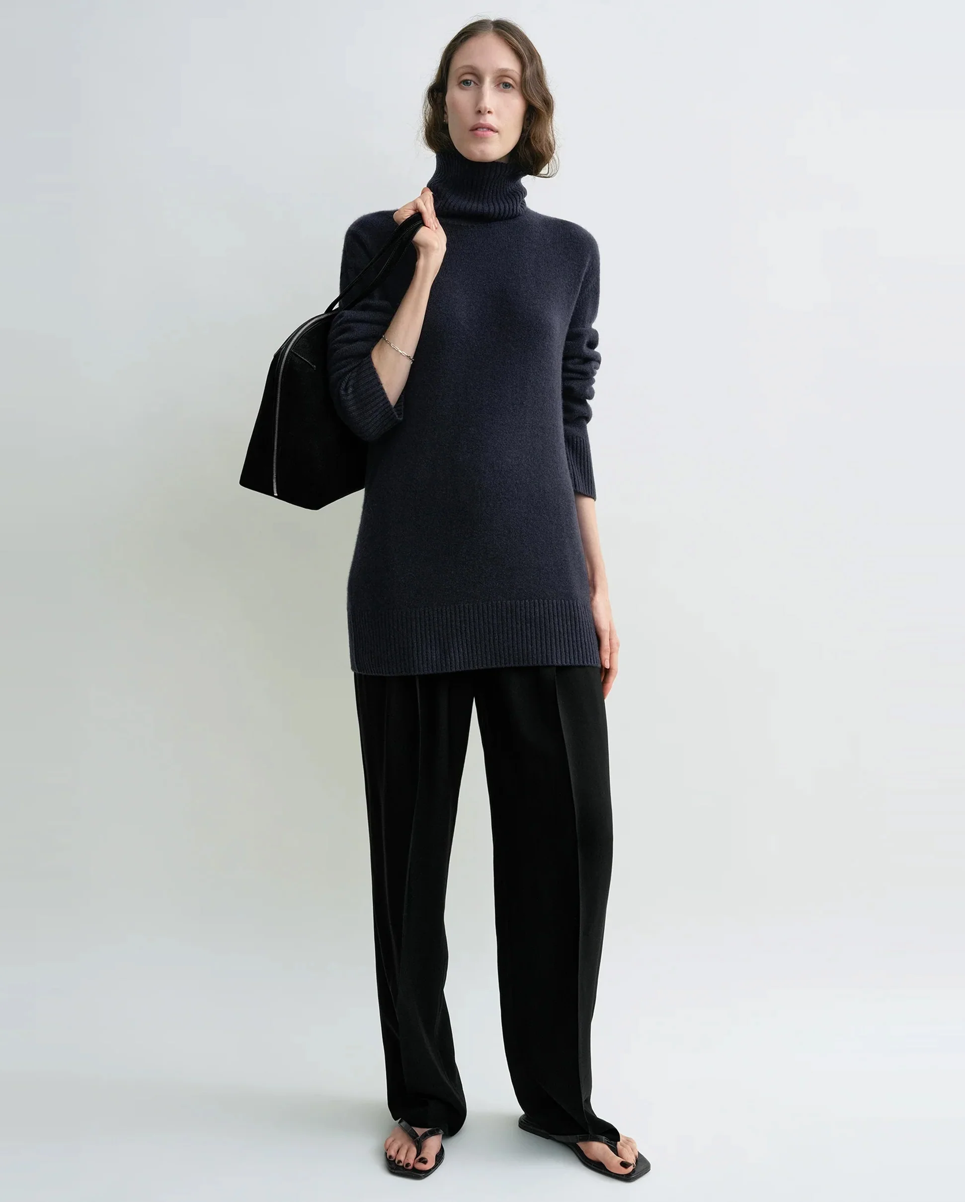 CASHMERE TURTLENECK / NAVY - Image 5