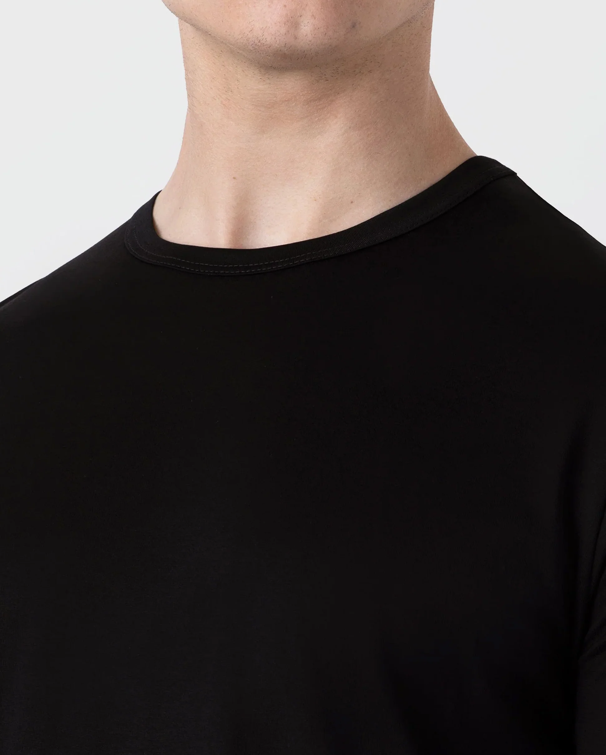 CLASSIC CREW NECK T-SHIRT / BLACK - Image 4