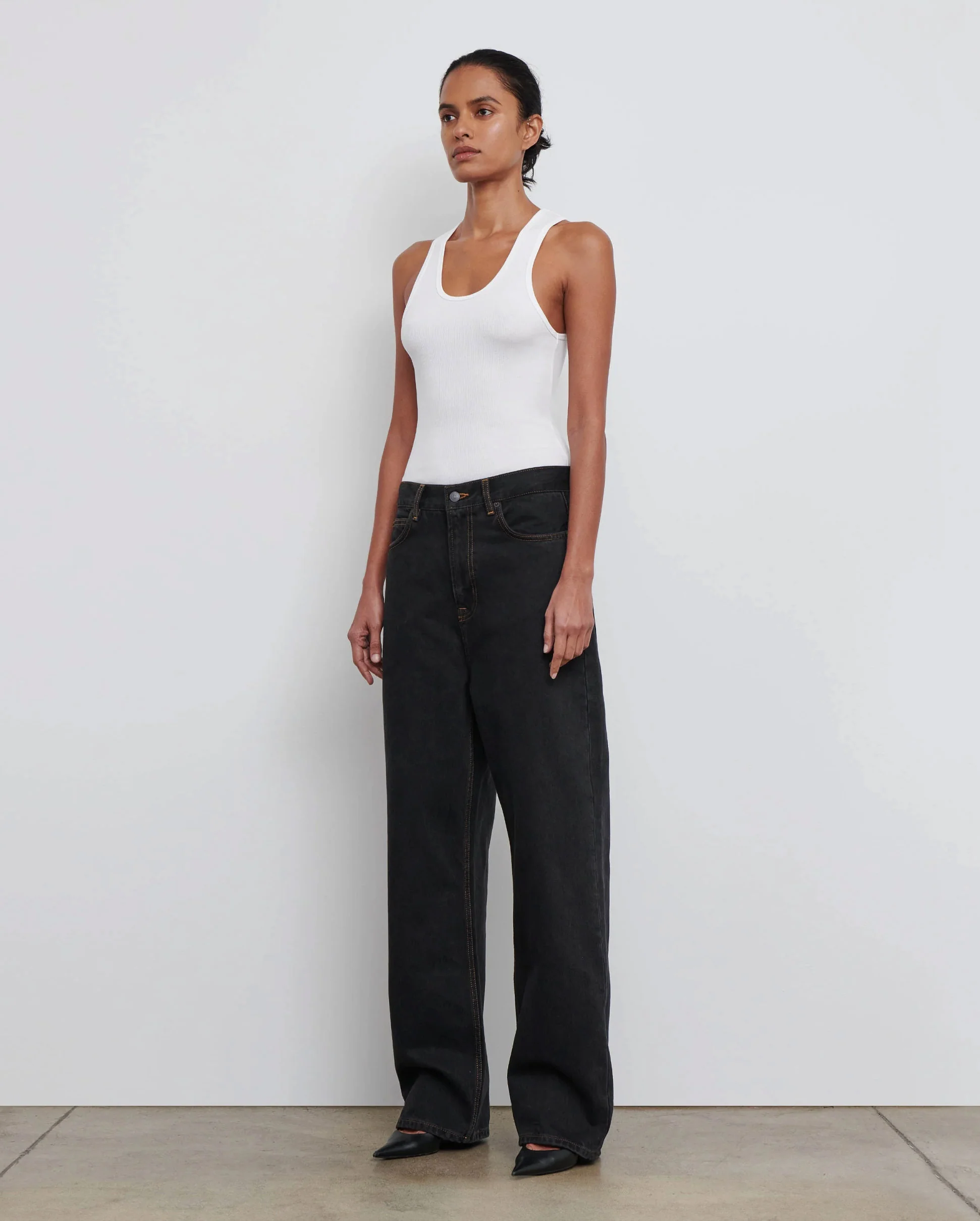 LOW RISE JEAN / BLACK - Image 4