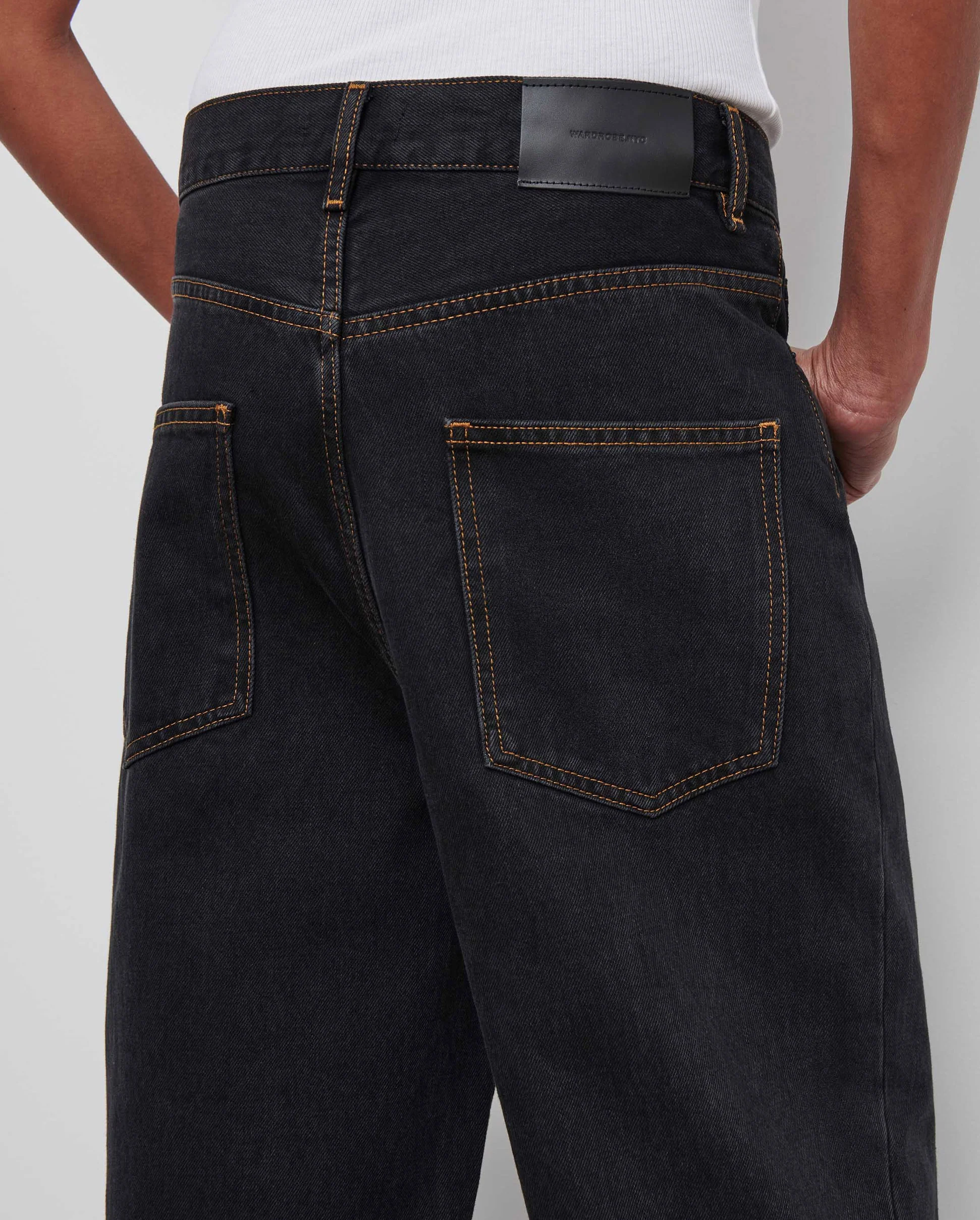 LOW RISE JEAN / BLACK - Image 8