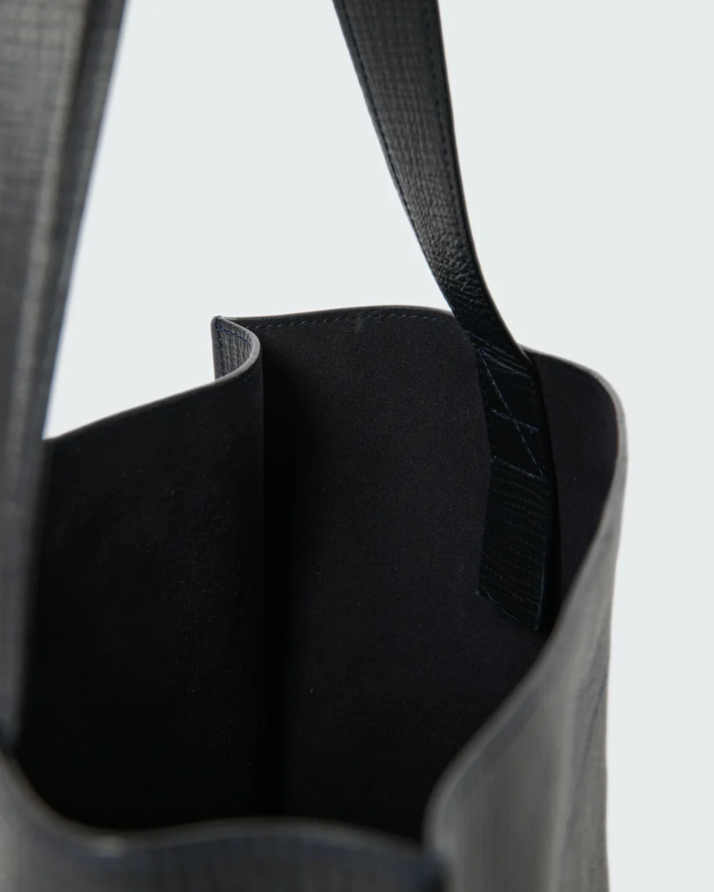 DOUBLET REFLECTION TOTE / DARKEST NAVY - Image 7