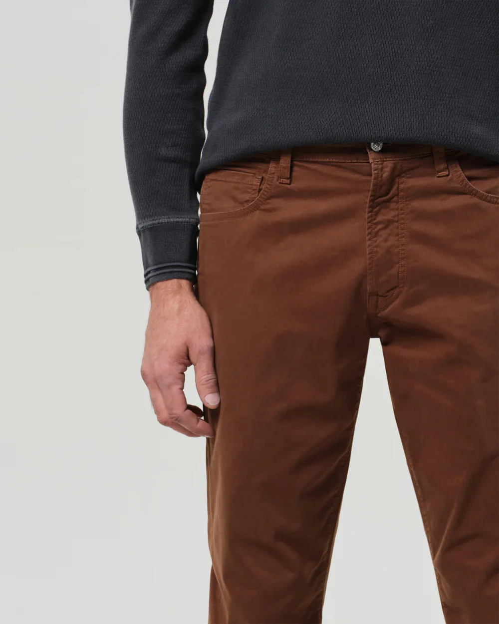 GAGE CLASSIC STRAIGHT FIT CASHMERE TOUCH SATEEN / COGNAC - Image 4