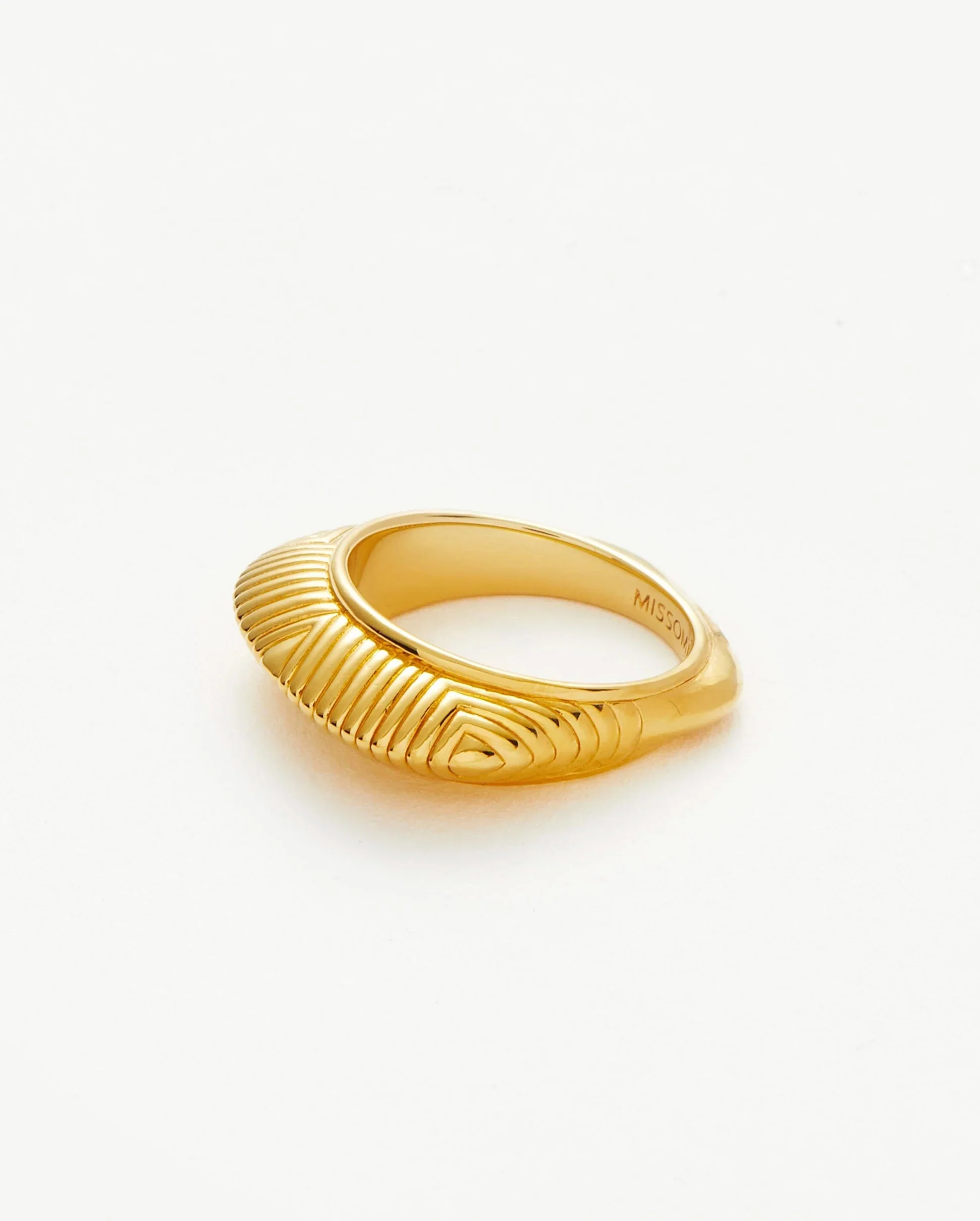 HERA DOME RIDGE STACKING RING / GOLD - Image 4