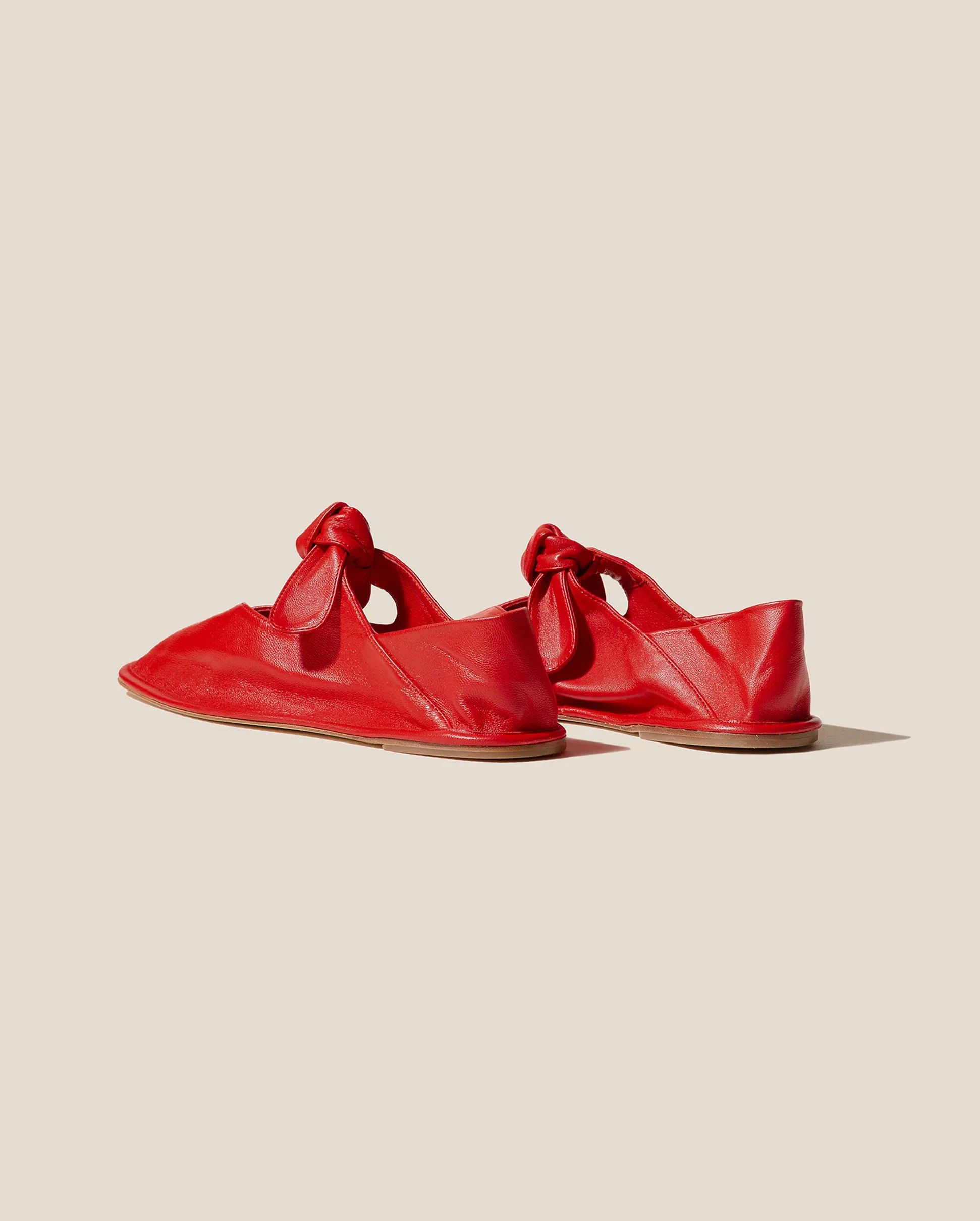 LLASADA SUPPLE SHINY FLAT / RUBY - Image 3