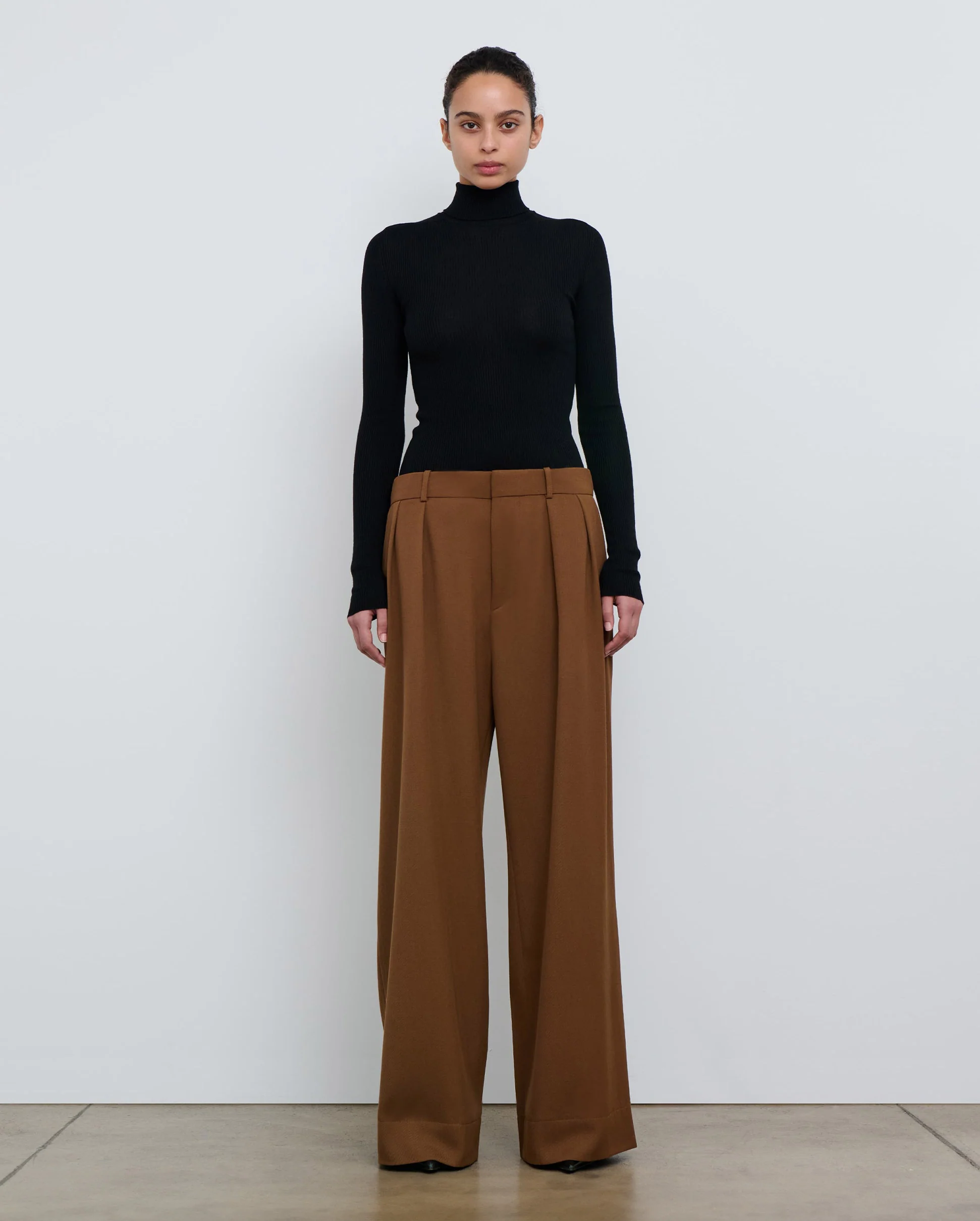 LOW RISE TROUSER / BROWN - Image 2