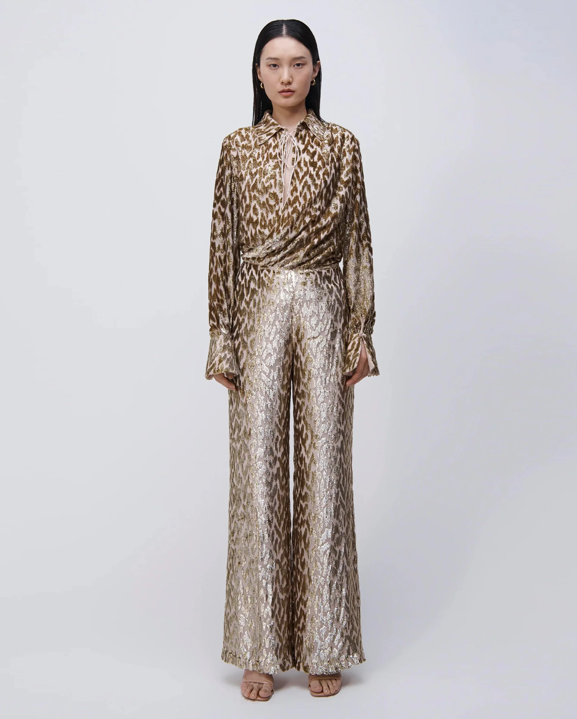 LUELLA L/S DEEP V TOP / GOLD - Image 4