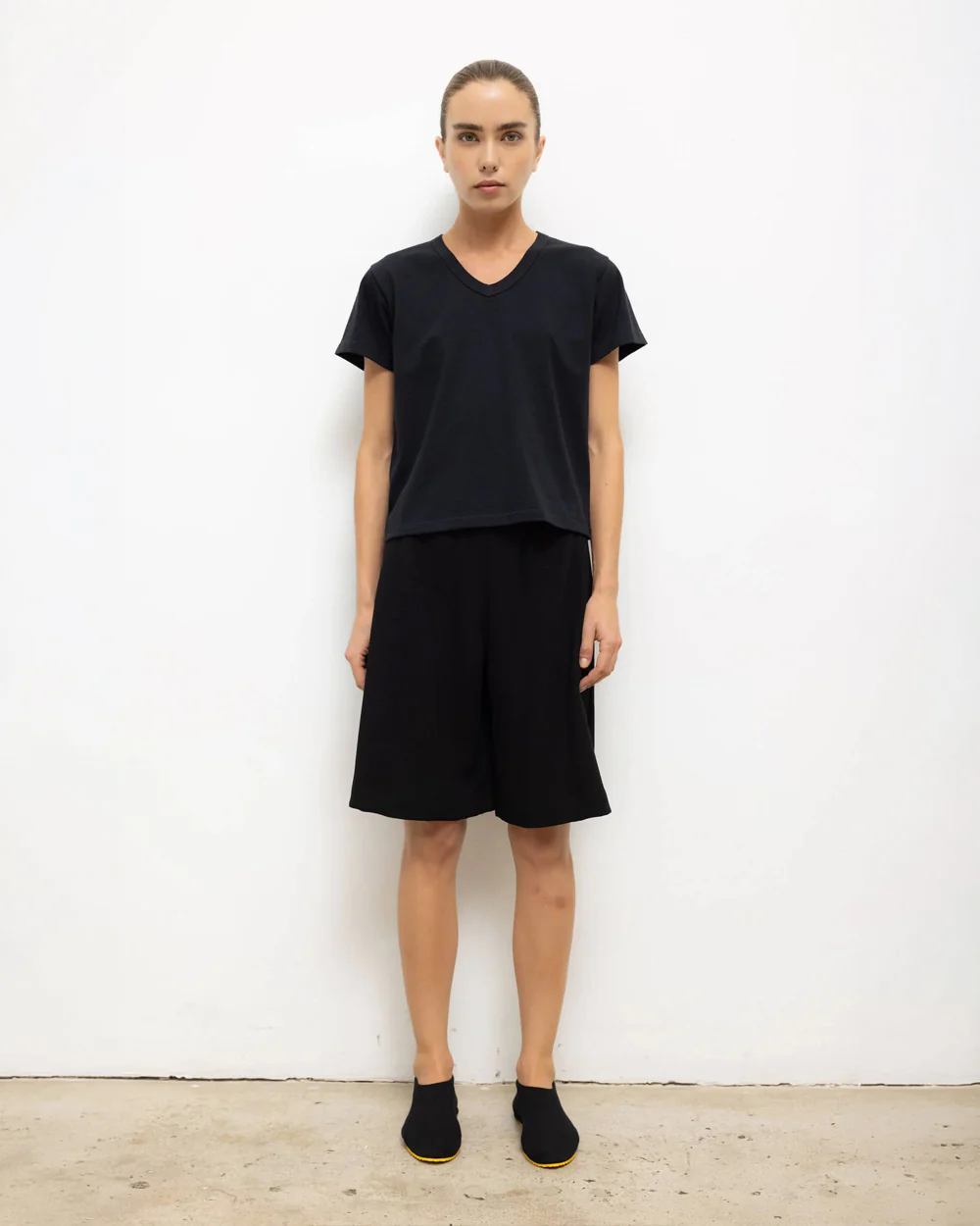 MARGO V NECK / BLACK - Image 2