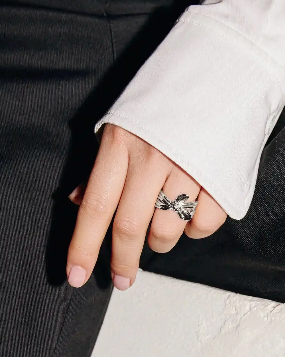 MARK GONG BOW STATEMENT RING / SILVER - Image 5