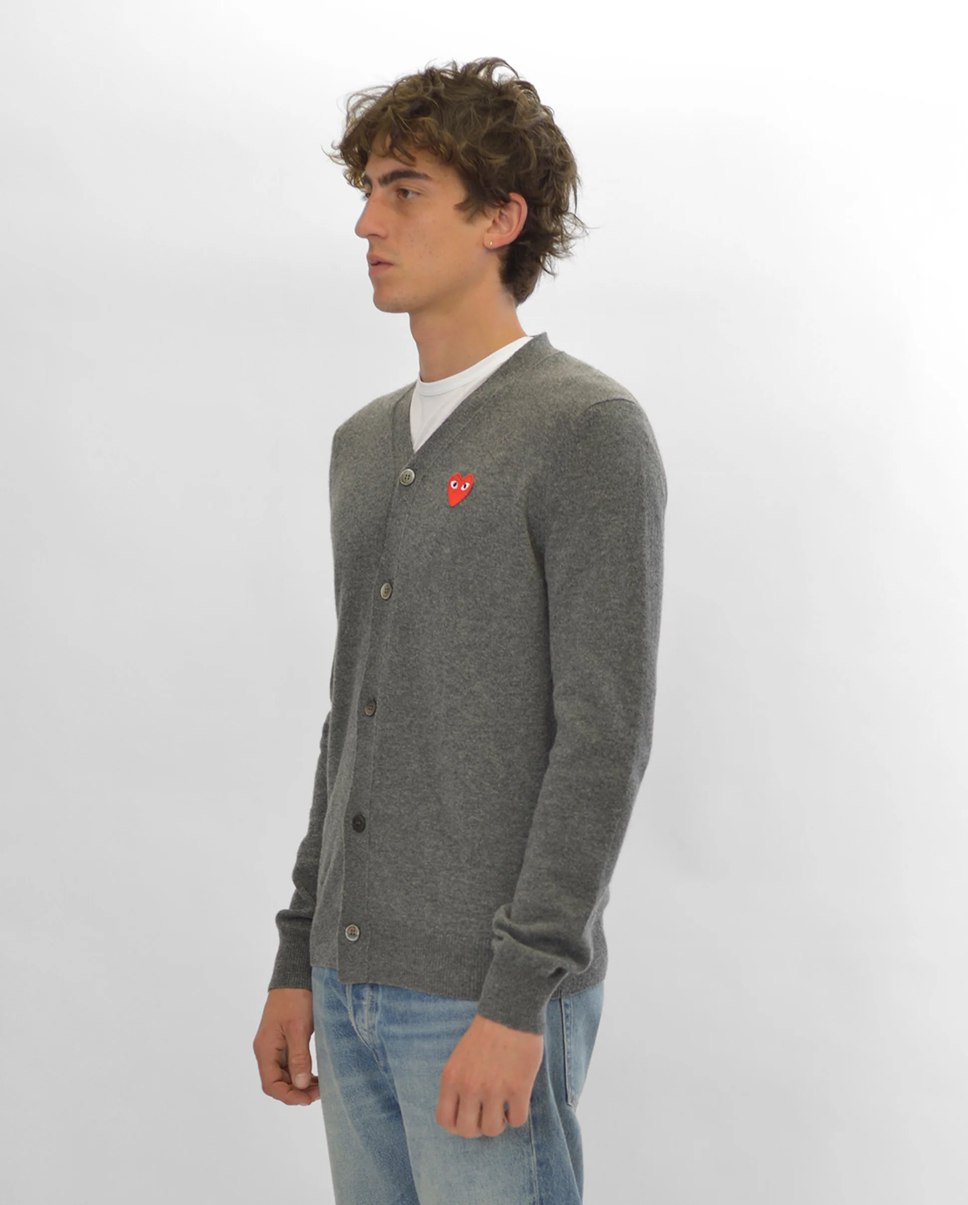 N008 UNISEX RED HEART CARDIGAN / GREY - Image 4