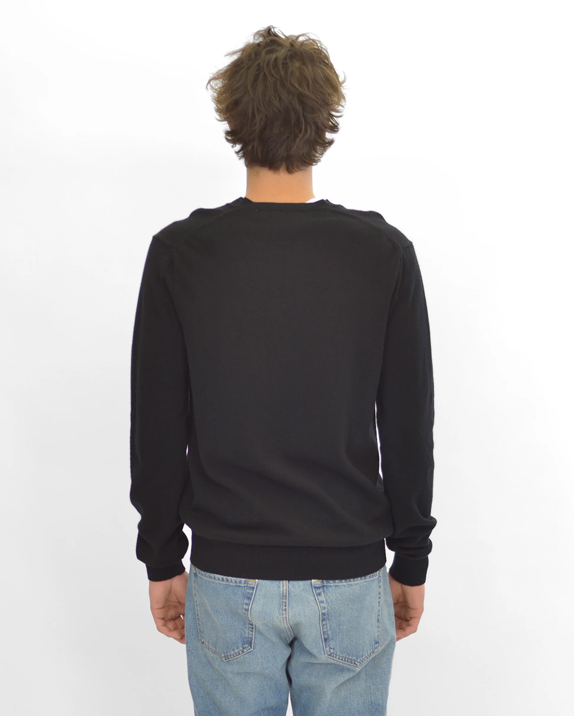 N018 UNISEX BLACK HEART V-NECK SWEATER / BLACK - Image 4