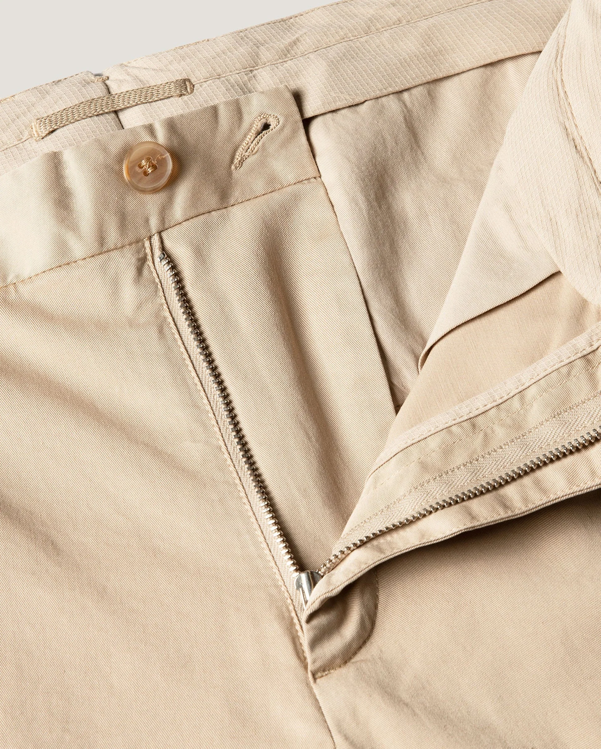 REGULAR FIT CHINO / LIGHT STONE - Image 9