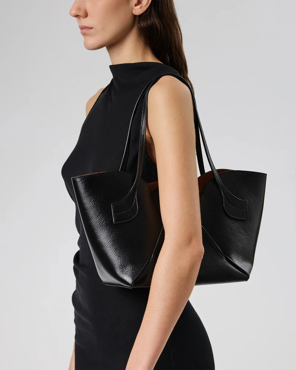 SAPAL S TULIP SHAPED TOTE BAG / BLACK - Image 5