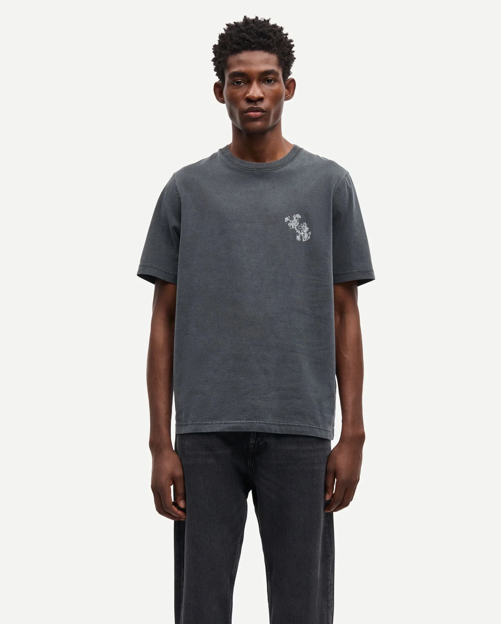 SAPHIL T-SHIRT 15489 / WASHED BLACK WALLPAPER