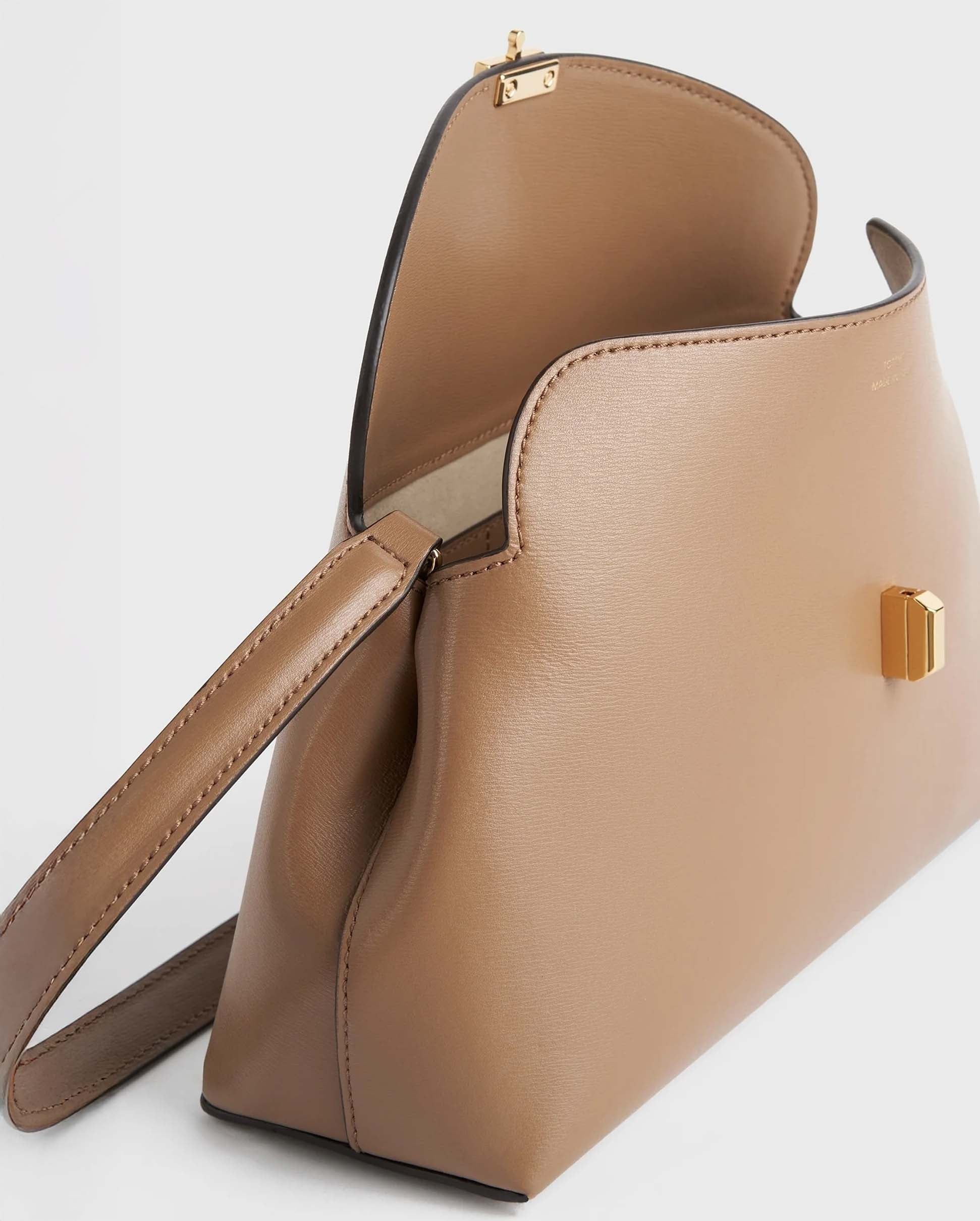 T-LOCK LEATHER CLUTCH / CAMEL - Image 8