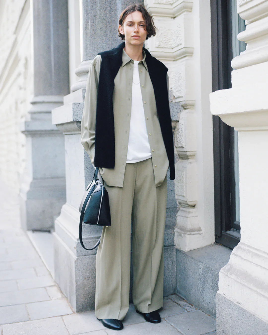 WIDE FLUID TROUSERS / TAUPE - Image 3